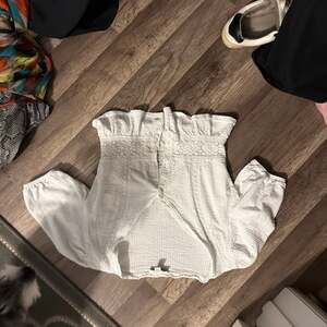 Topshop White Crochet Lace Button-Up Blouse - Cottagecore Puffed Sleeve Top